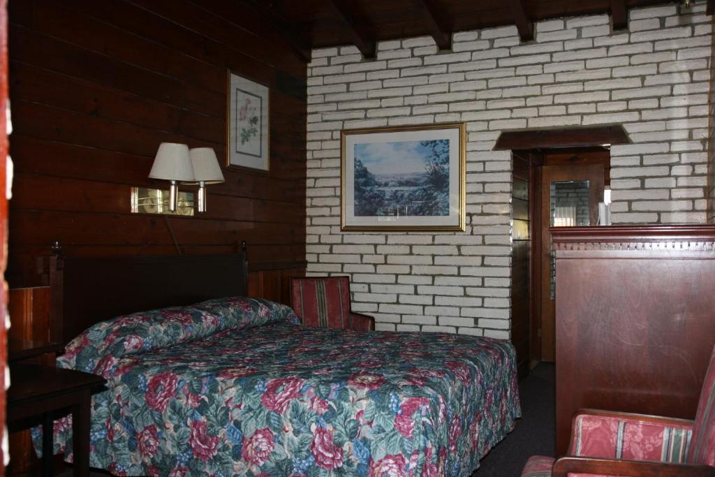Adobe Hacienda Motel Холивуд Екстериор снимка