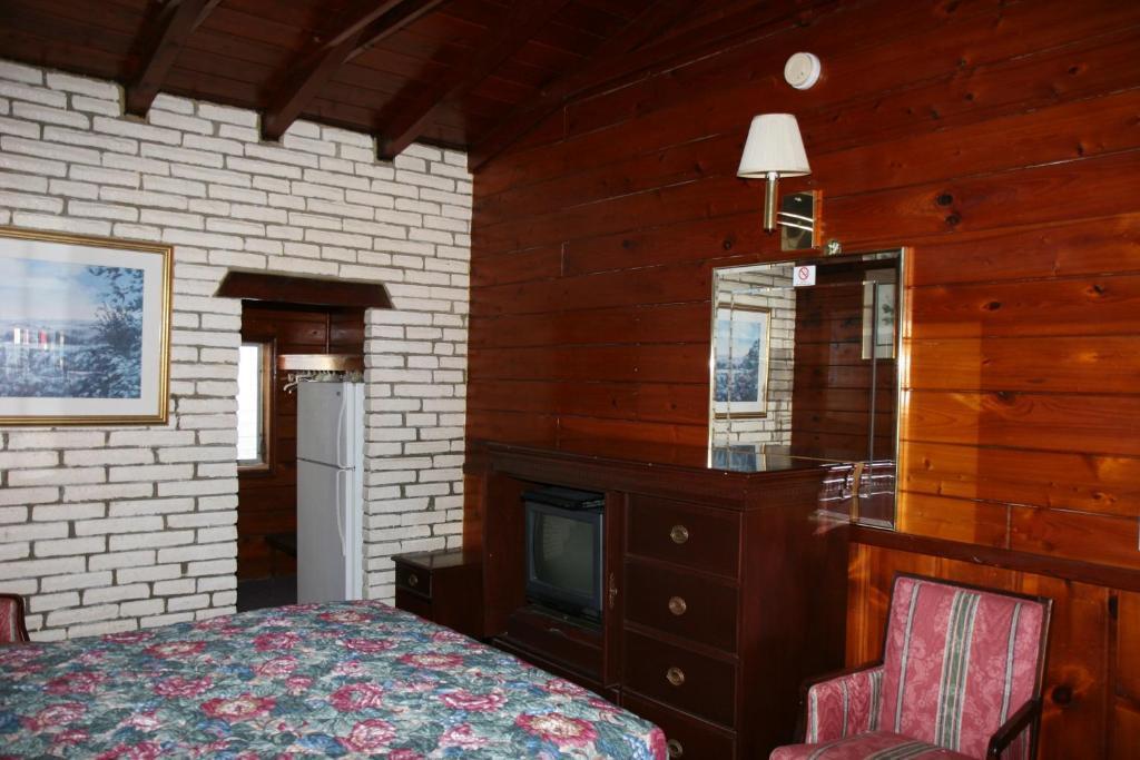 Adobe Hacienda Motel Холивуд Екстериор снимка